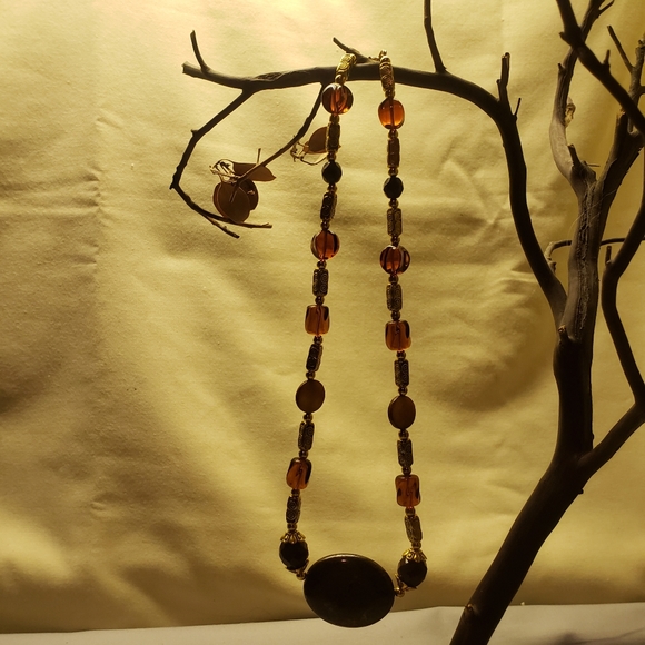 Wisconsin Monarch's "Stone Sober" Necklace 17" - Picture 3 of 3